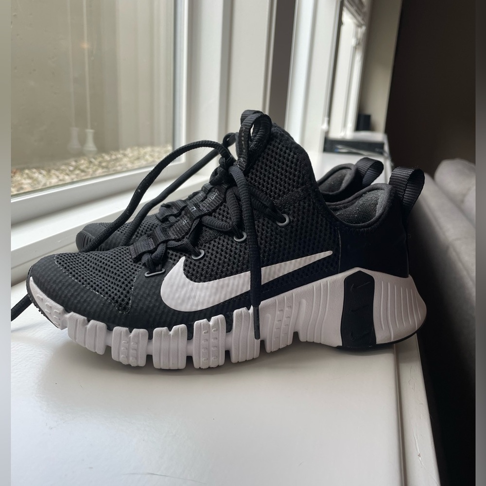 Nike Metcon 3 Training Shoes. Black. 6.5